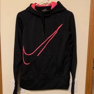 Nike Medium Thermal Hoodie